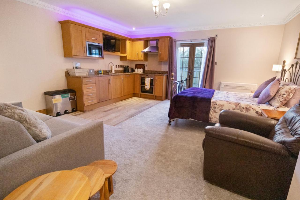 The Lodge - Studio Apartment'S Castel Extérieur photo