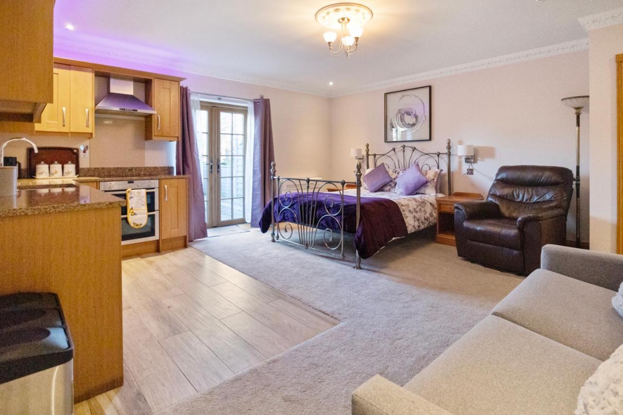 The Lodge - Studio Apartment'S Castel Extérieur photo