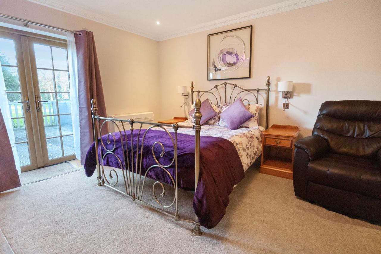 The Lodge - Studio Apartment'S Castel Extérieur photo