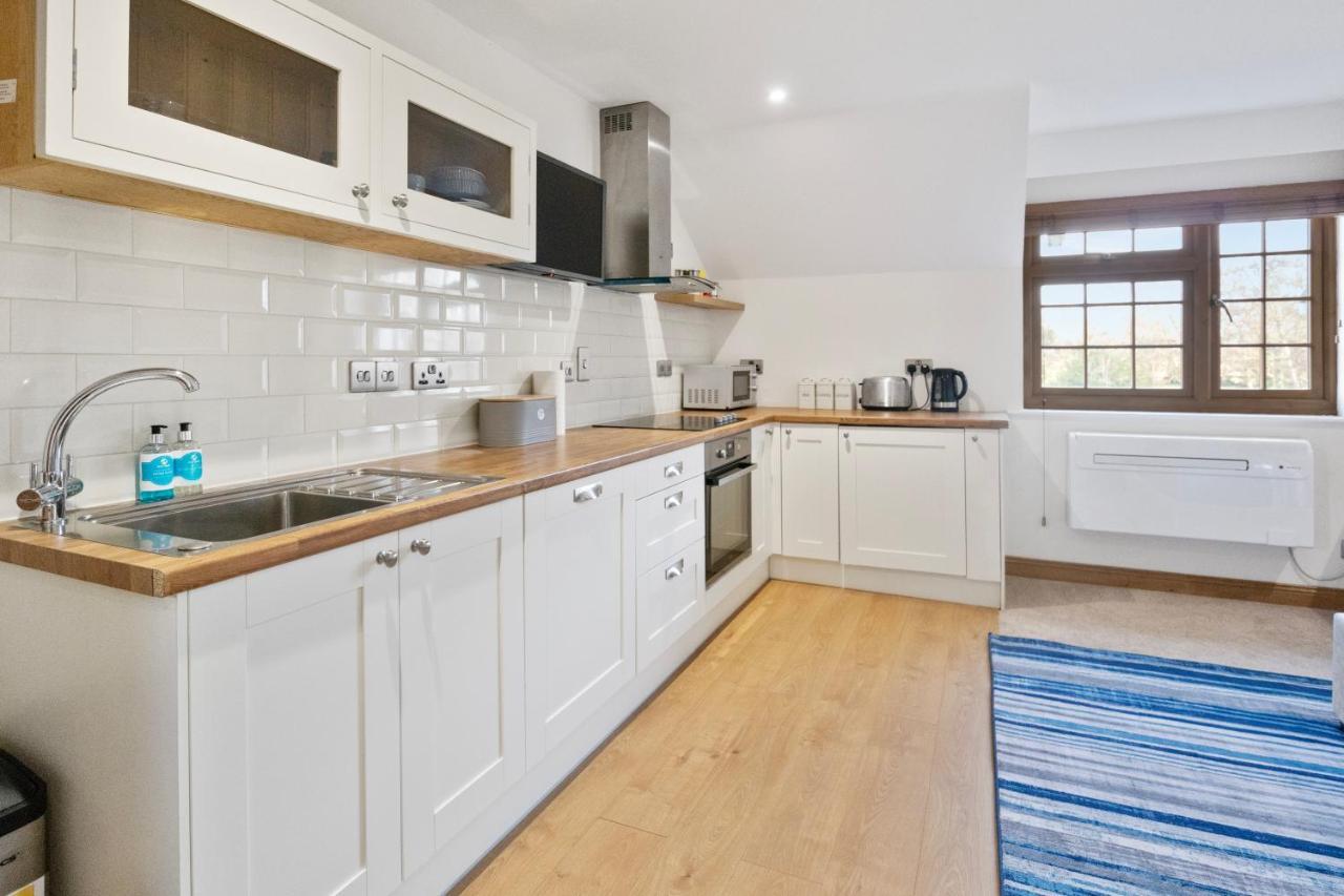 The Lodge - Studio Apartment'S Castel Extérieur photo