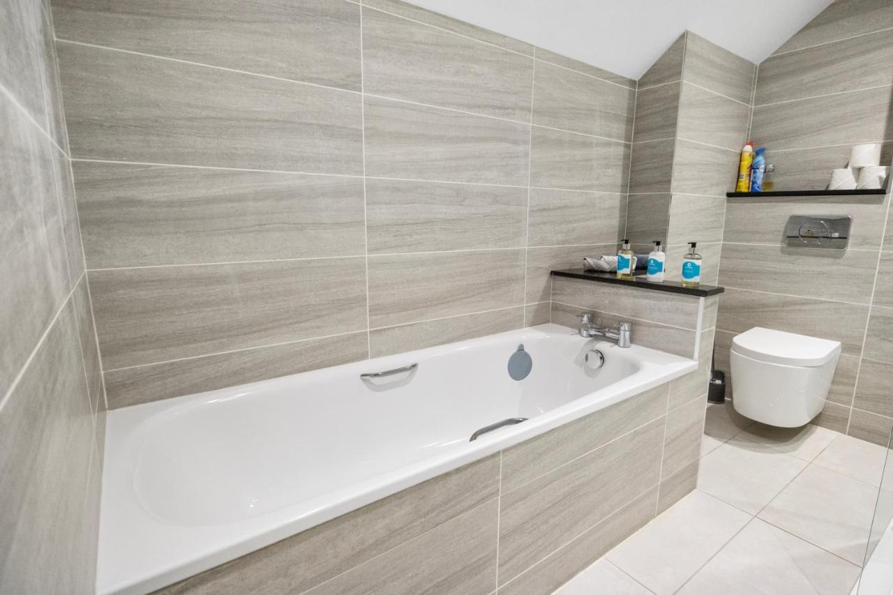 The Lodge - Studio Apartment'S Castel Extérieur photo